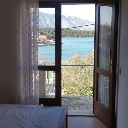 Big House For 14 People In Centre Of Apartment *