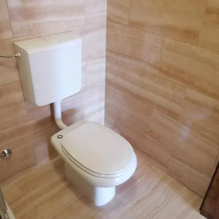 Big House For 14 People In Centre Of