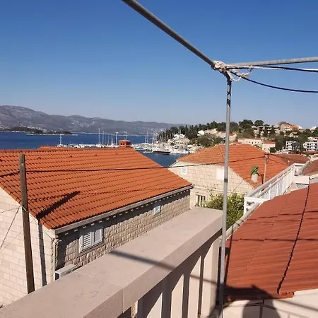 Big House For 14 People In Centre Of Lumbarda