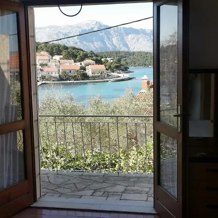 Big House For 14 People In Centre Of Apartment *